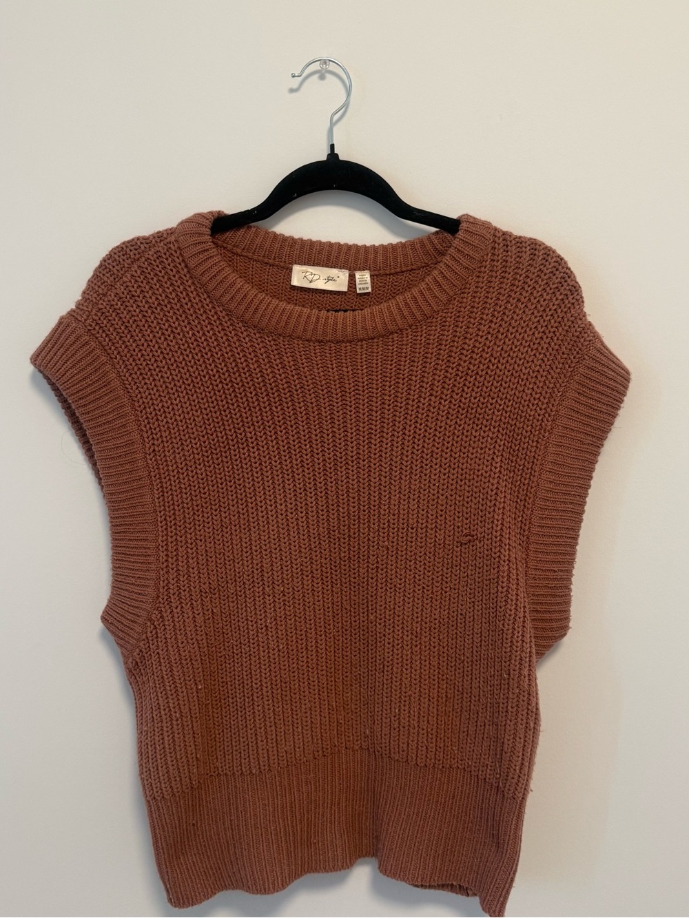 Sleeveless Mauve Chunky Knit Sweater Vest